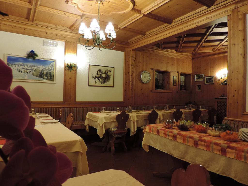 Albergo Ombrettola Falcade Bagian luar foto