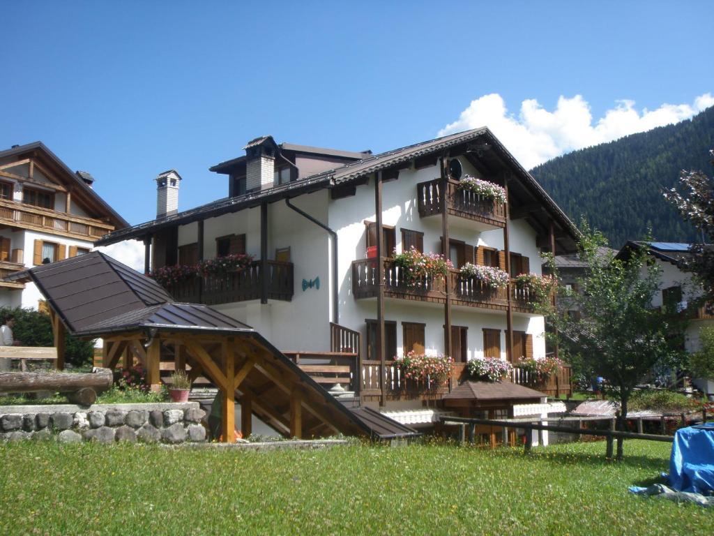 Albergo Ombrettola Falcade Bagian luar foto