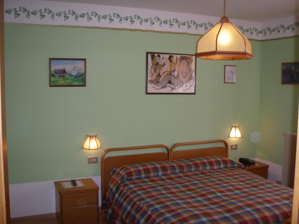 Albergo Ombrettola Falcade Ruang foto